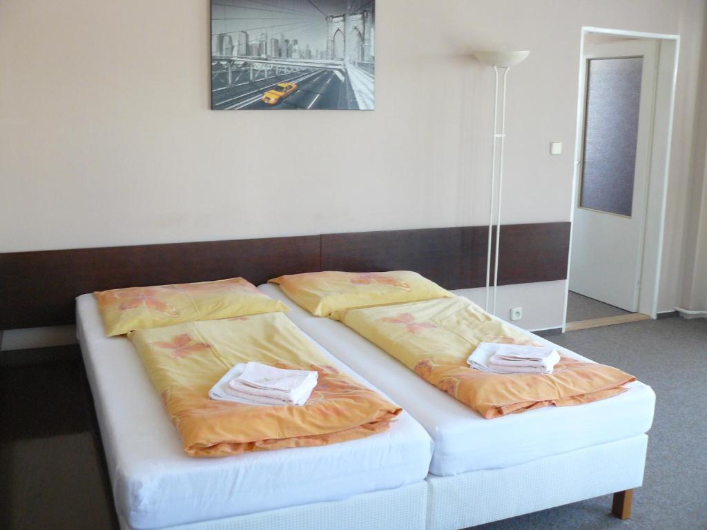 Hotel Bila Ruze Brno Room photo