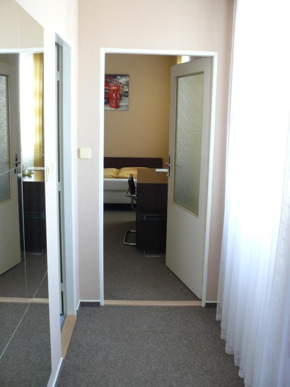 Hotel Bila Ruze Brno Room photo