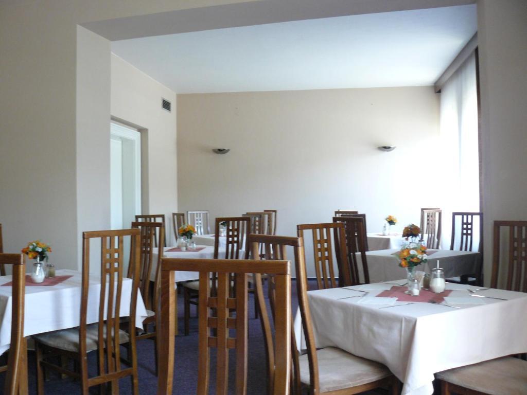 Hotel Bila Ruze Brno Exterior photo